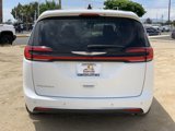 Used 2023 Chrysler Pacifica Touring-L image 5