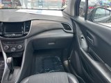 Used 2022 Chevrolet Trax LT w/ LT Convenience Package image 4
