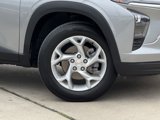 Used 2024 Chevrolet Trax LS w/ LS Convenience Package image 3