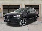 Certified 2025 Volvo XC40 B5 Plus image 3