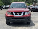Used 2019 Nissan Frontier SV image 2