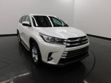 Used 2017 Toyota Highlander Limited image 2