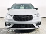 New 2025 Chrysler Pacifica Limited w/ Trailer Tow Group image 2