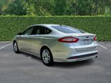 Used 2016 Ford Fusion SE image 4