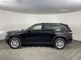 Used 2023 Jeep Grand Cherokee Laredo image 3