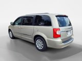 Used 2013 Chrysler Town & Country Touring image 4