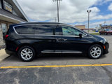 Used 2018 Chrysler Pacifica Touring-L Plus w/ Tire & Wheel Group image 2