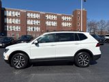 Used 2021 Volkswagen Tiguan SE w/ Panoramic Sunroof Package image 2