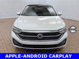 Used 2022 Volkswagen Jetta SE w/ Panoramic Sunroof Package image 2