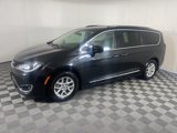 Used 2020 Chrysler Pacifica Touring-L image 2
