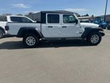 Used 2023 Jeep Gladiator Sport image 2