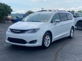 Used 2020 Chrysler Pacifica Limited image 3