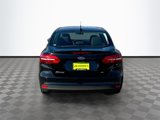 Used 2017 Ford Focus SE image 6