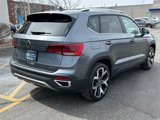 Certified 2022 Volkswagen Taos SEL image 3