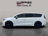 Used 2023 Chrysler Pacifica Touring-L image 2