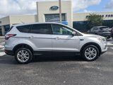 Used 2017 Ford Escape SE image 3