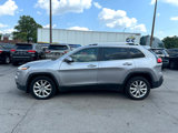 Used 2017 Jeep Cherokee Limited image 6