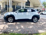 Used 2022 Hyundai Kona SEL image 2