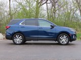 Used 2022 Chevrolet Equinox LT image 2