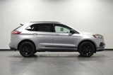 New 2024 Ford Edge SE w/ Black Appearance Package image 3