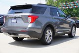 Used 2021 Ford Explorer XLT image 3