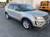 Used 2017 Ford Explorer XLT w/ Equipment Group 202A image 3