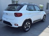 Used 2023 Hyundai Venue Limited image 4