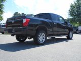 Used 2018 Nissan Titan SV w/ SV Convenience Package image 5