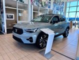 New 2025 Volvo XC40 B5 Ultra image 3