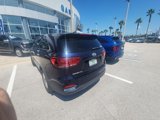 Used 2020 Kia Sorento LX image 3