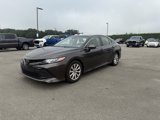 Used 2018 Toyota Camry LE image 3