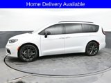 New 2025 Chrysler Pacifica Limited image 2
