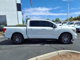 Used 2021 Nissan Titan SV image 4