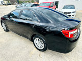 Used 2014 Toyota Camry SE image 3