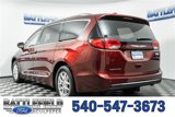 Used 2020 Chrysler Pacifica Touring-L image 4
