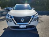 Used 2021 Nissan Rogue SV image 2