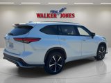 Used 2022 Toyota Highlander XSE image 3