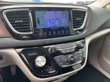Used 2017 Chrysler Pacifica Touring-L Plus image 3