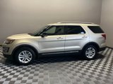 Used 2017 Ford Explorer XLT image 2
