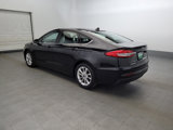 Used 2020 Ford Fusion SE image 5
