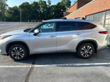 Used 2021 Toyota Highlander XLE image 3