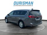 Used 2023 Chrysler Pacifica Touring-L image 4
