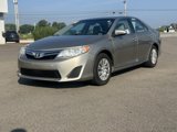 Used 2014 Toyota Camry L image 2