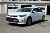 Used 2017 Toyota Avalon Limited image 2