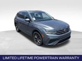 Used 2022 Volkswagen Tiguan SE image 3