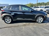 Used 2023 Hyundai Kona SEL w/ Winter Weather Package image 4