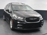 Used 2022 Chrysler Pacifica Touring-L image 2