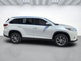 Used 2019 Toyota Highlander XLE image 4