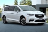 Used 2022 Chrysler Pacifica Limited image 2
