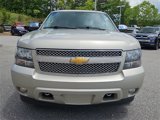Used 2013 Chevrolet Suburban LTZ image 2
